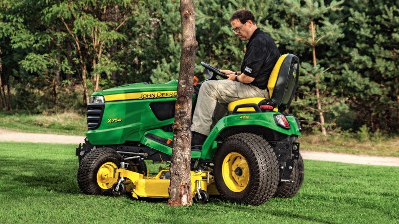 מכסחות דשא ג'ון דיר