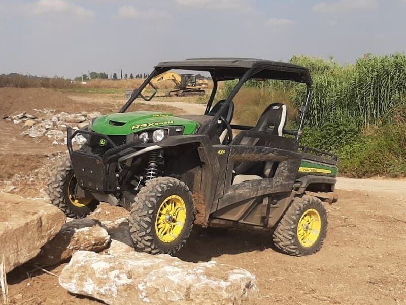 רכב שטח ג'ון דיר גייטור RSX860M